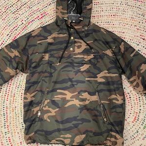 size s camo pullover